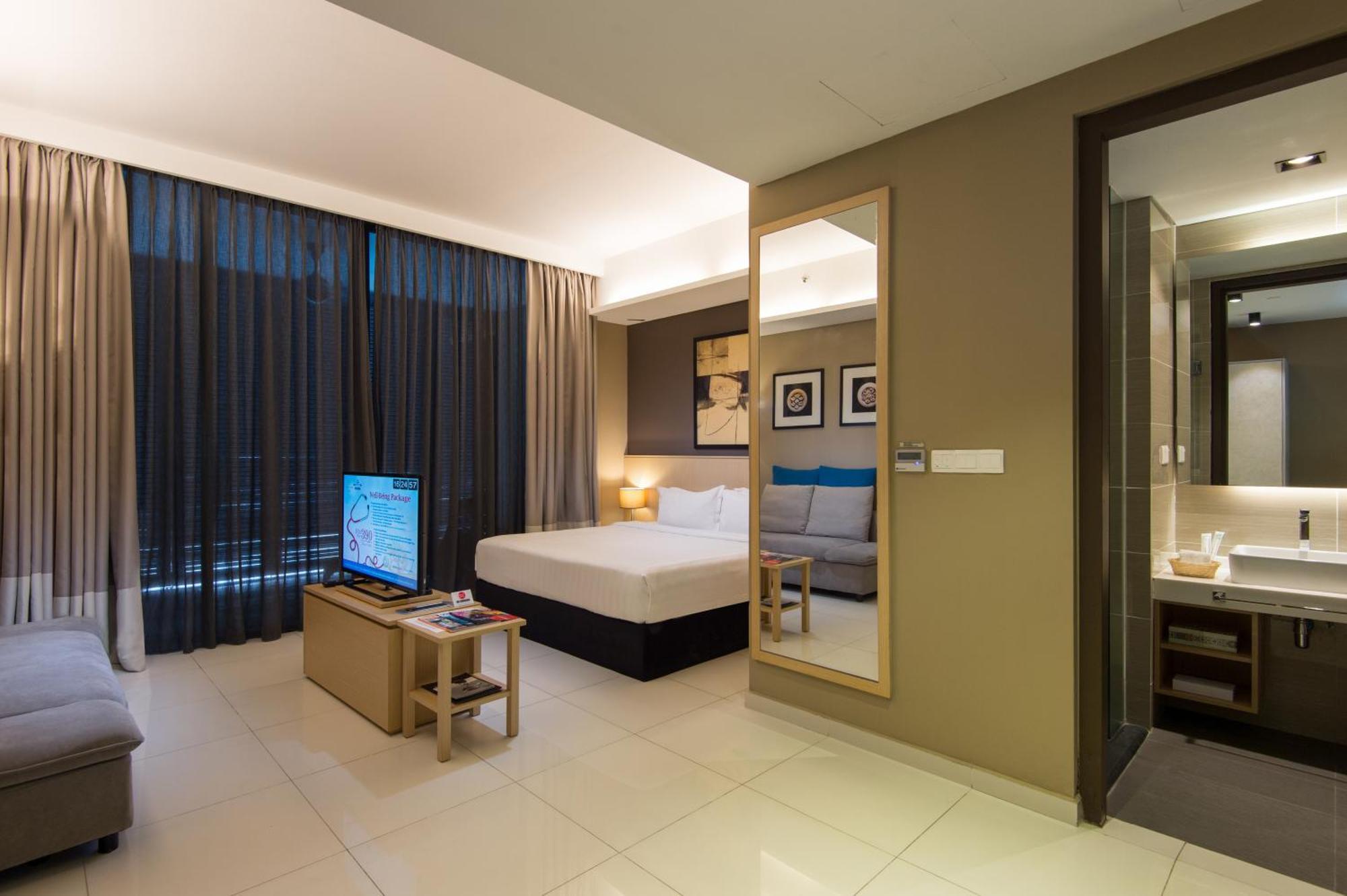 Отель The Pines Melaka Экстерьер фото