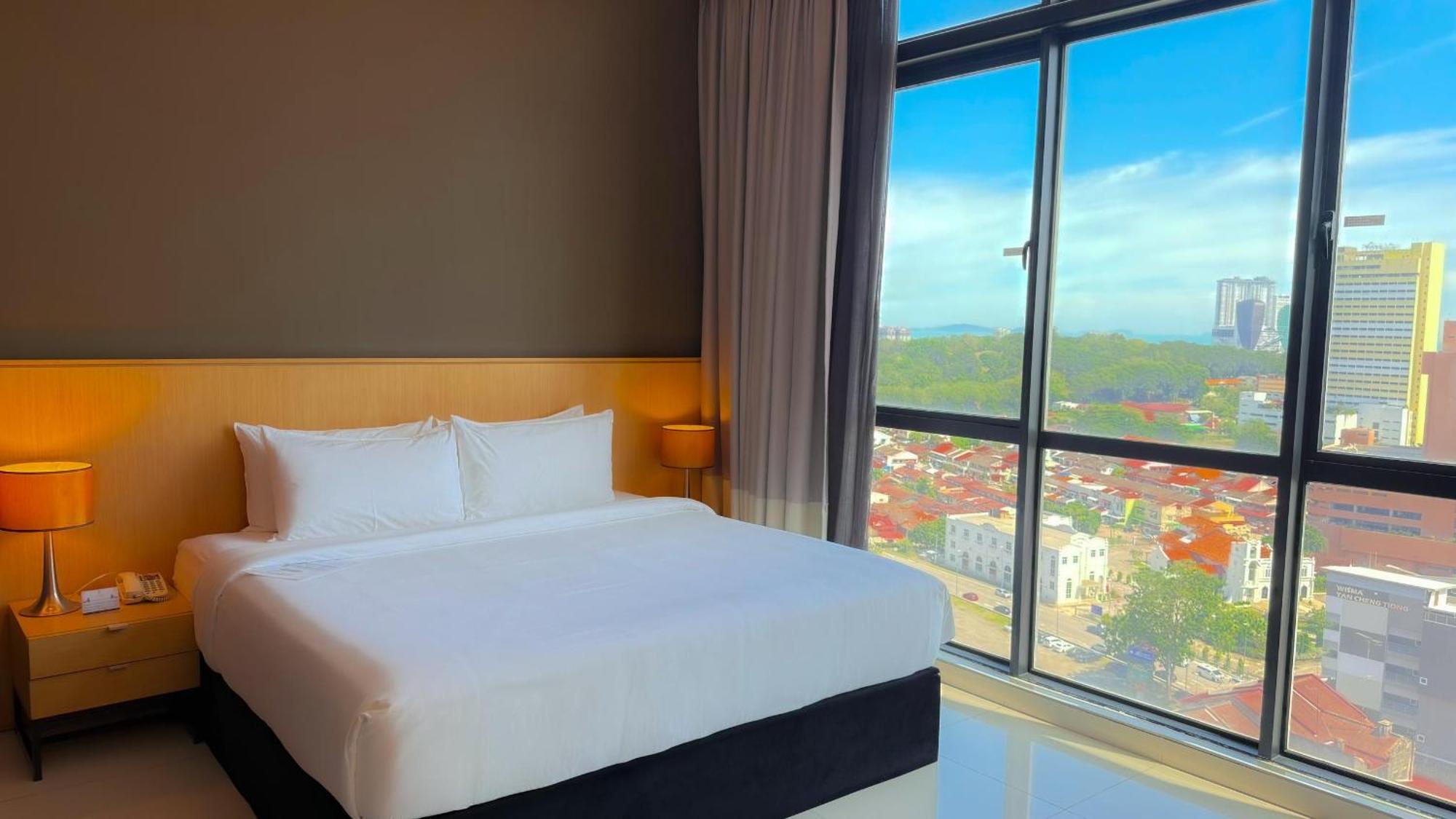 Отель The Pines Melaka Экстерьер фото