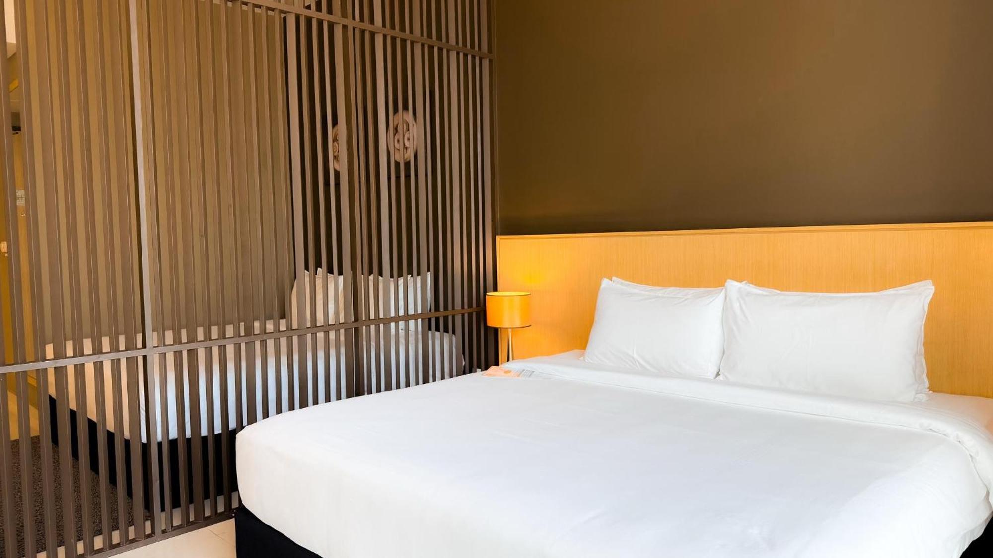 Отель The Pines Melaka Экстерьер фото