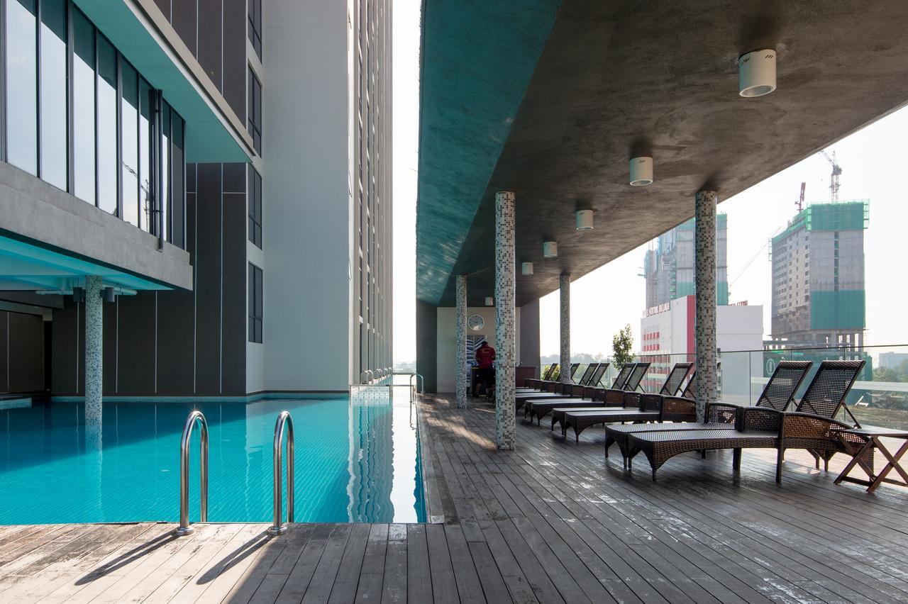Отель The Pines Melaka Экстерьер фото